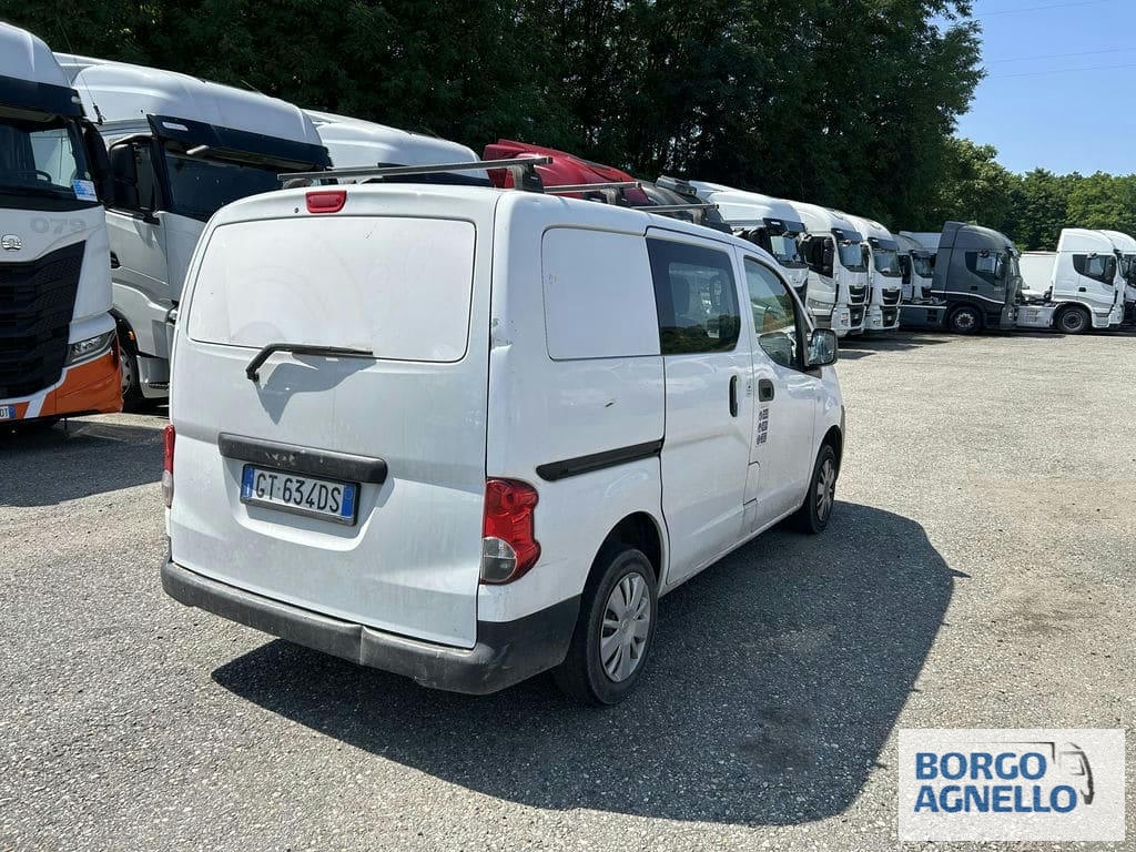 Nissan NV200